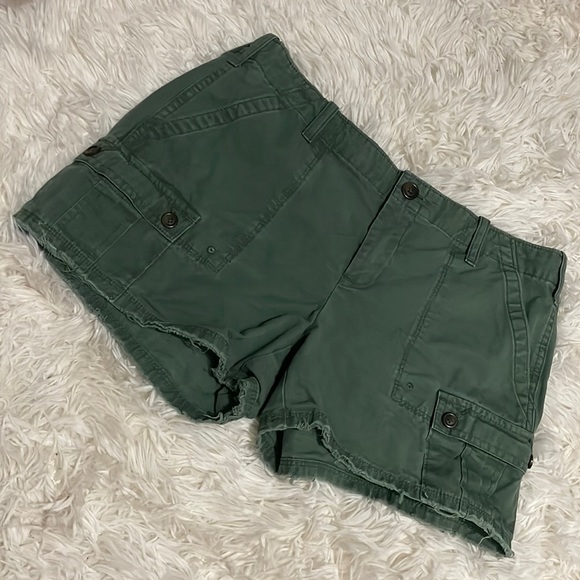 GAP Pants - Shorts